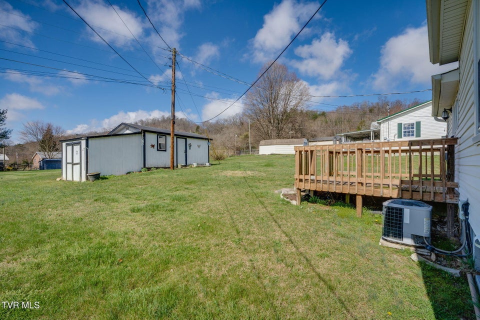 Photo #24: 102 Brewer Street