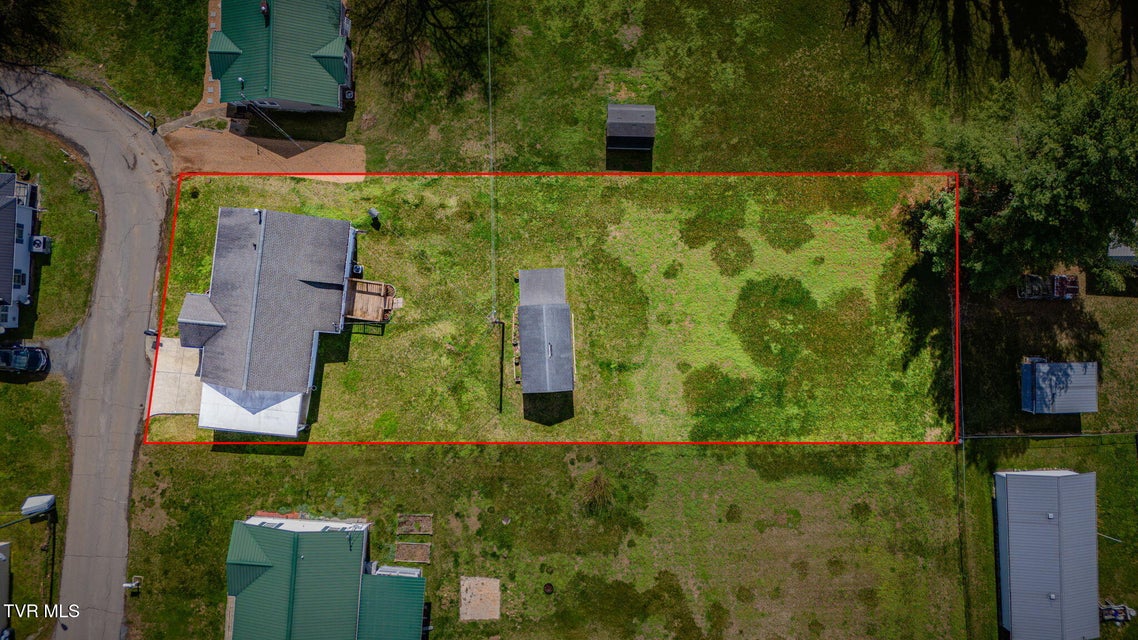 Photo #31: 102 Brewer Street