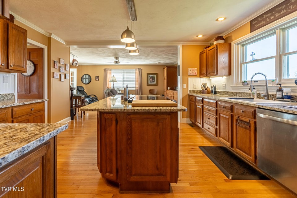 Photo #11: 442 Monte Vista Drive