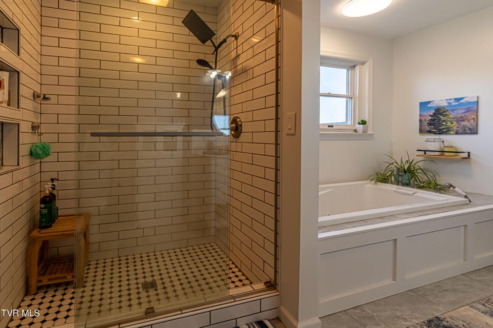 Photo #32: 442 Monte Vista Drive