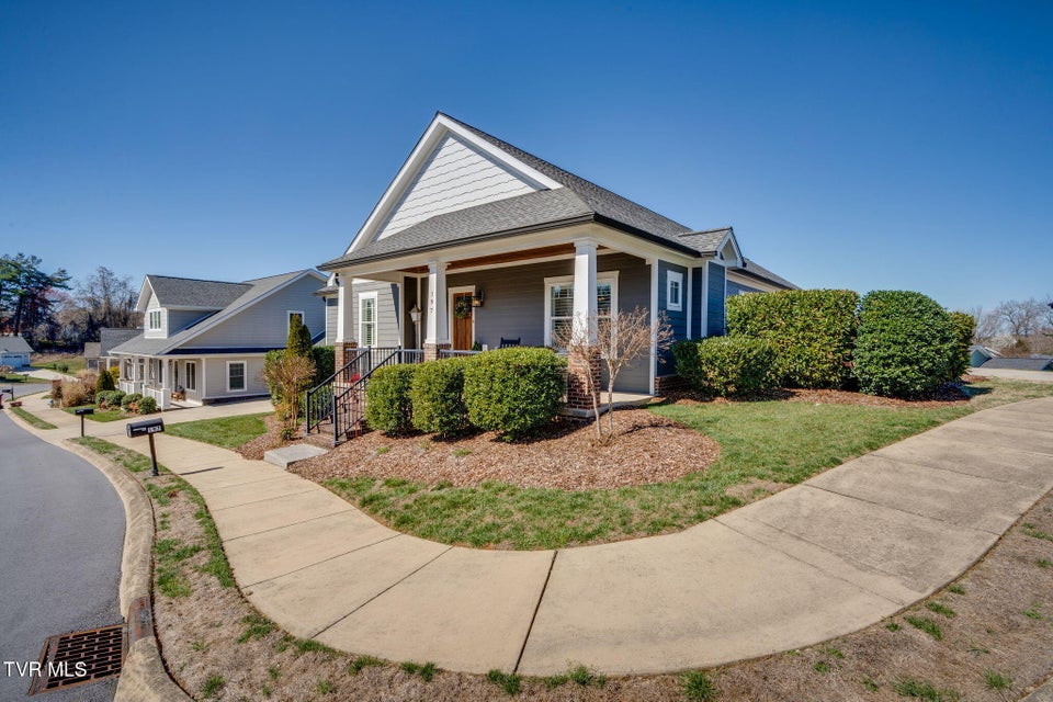 Photo #3: 197 Princeton Gardens Drive