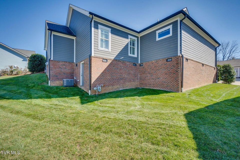 Photo #36: 197 Princeton Gardens Drive