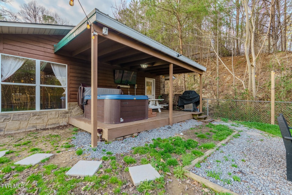 Photo #30: 1430 Am King Way