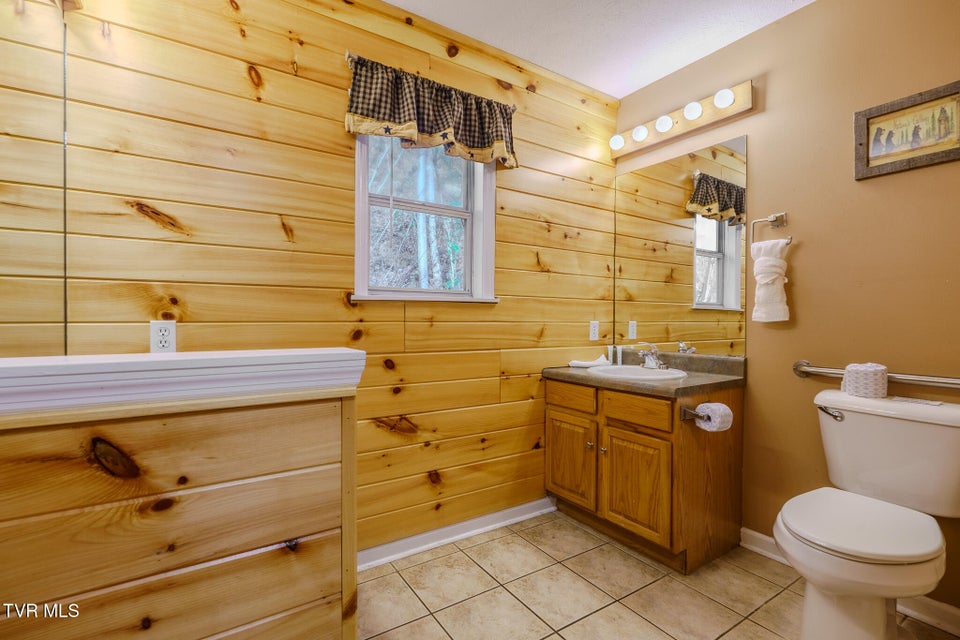 Photo #18: 1430 Am King Way