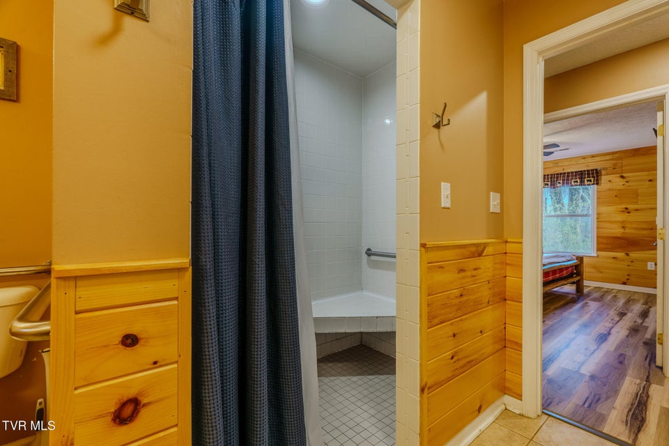 Photo #19: 1430 Am King Way