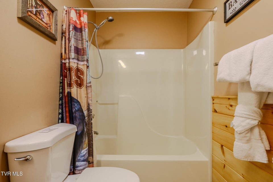 Photo #21: 1430 Am King Way