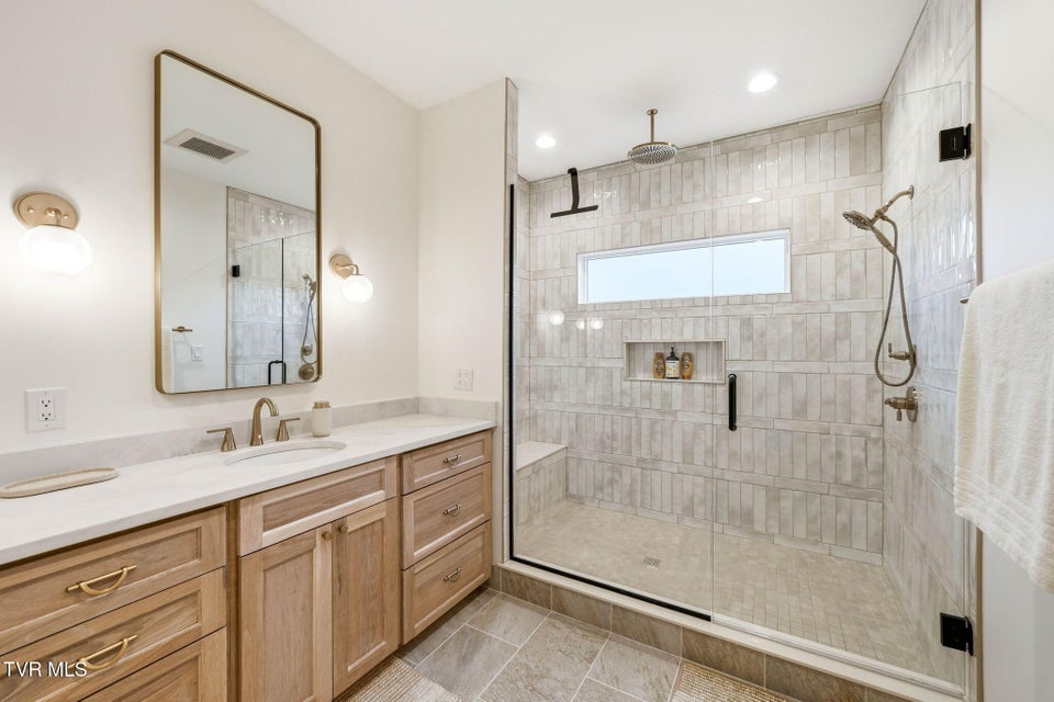 Photo #25: 173 Telford New Victory Road