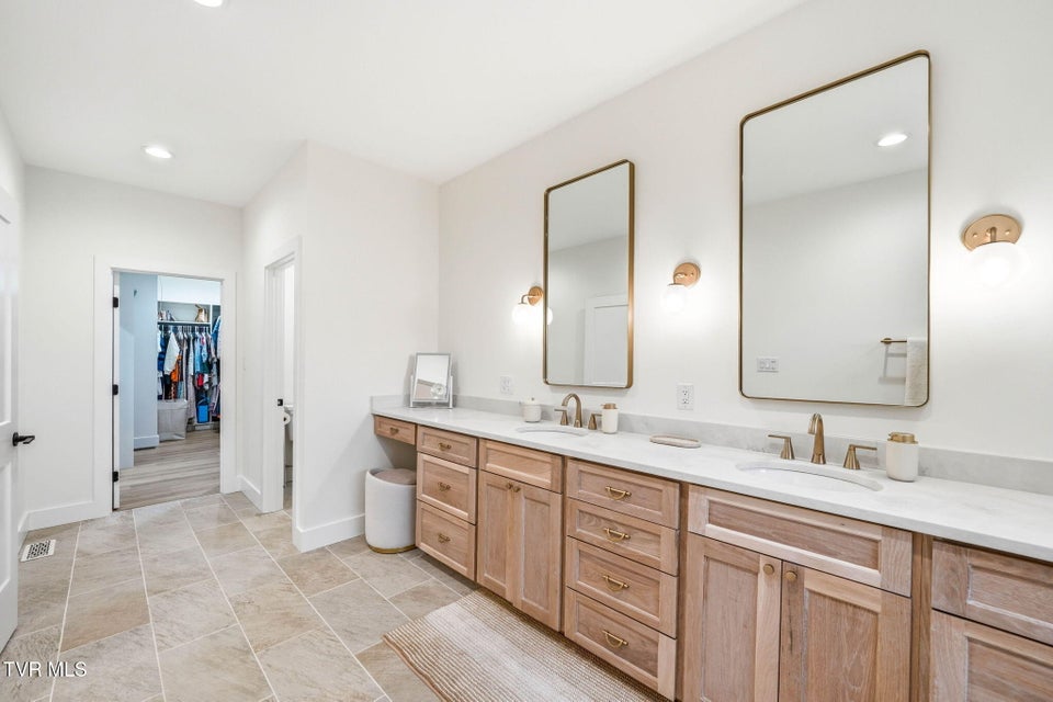 Photo #26: 173 Telford New Victory Road