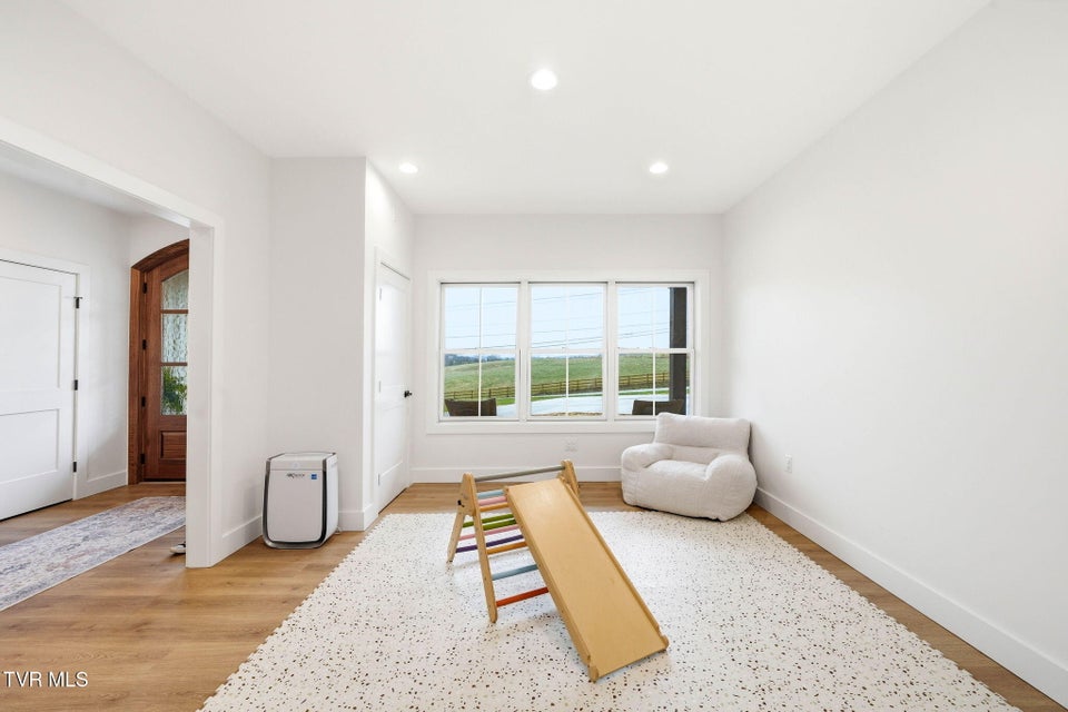 Photo #37: 173 Telford New Victory Road