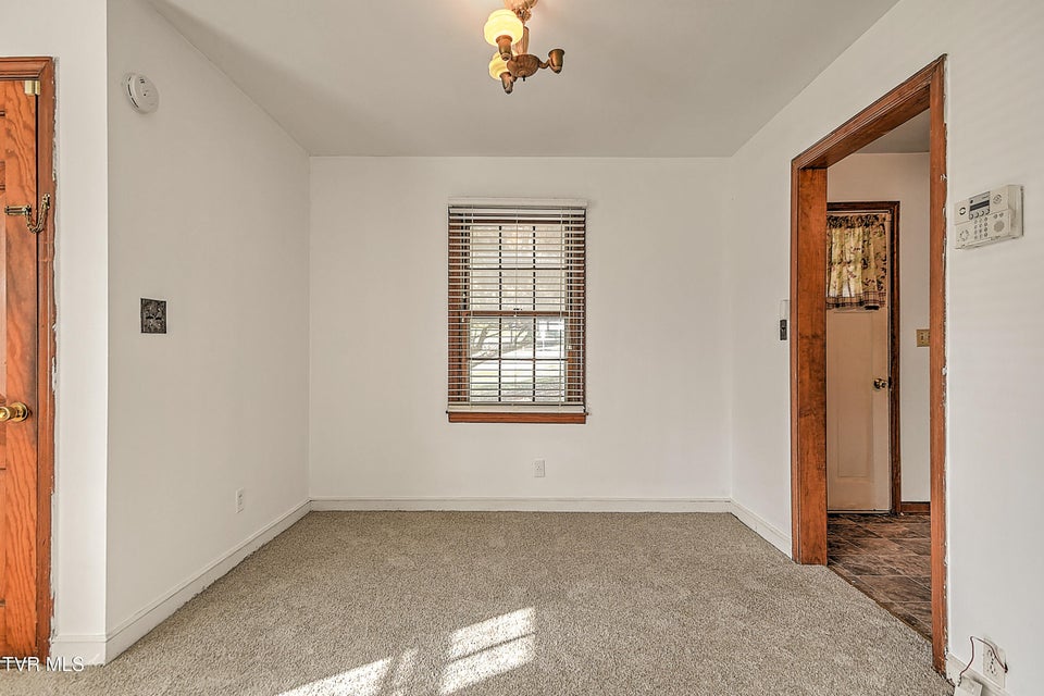 Photo #9: 1208 Garden Drive