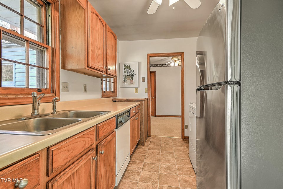 Photo #12: 1208 Garden Drive