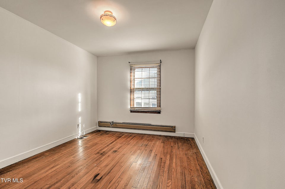 Photo #32: 1208 Garden Drive