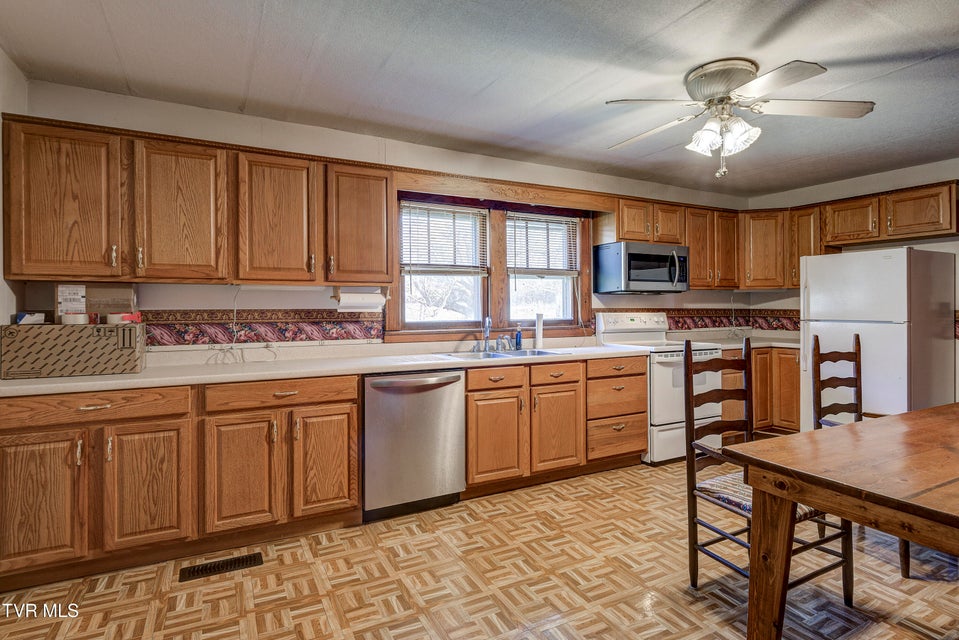 Photo #7: 3730 Highway 390 