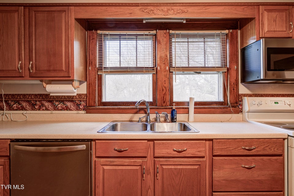 Photo #9: 3730 Highway 390 