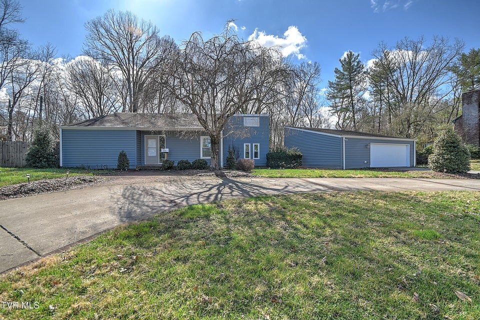 Photo #7: 1333 Dupont Drive