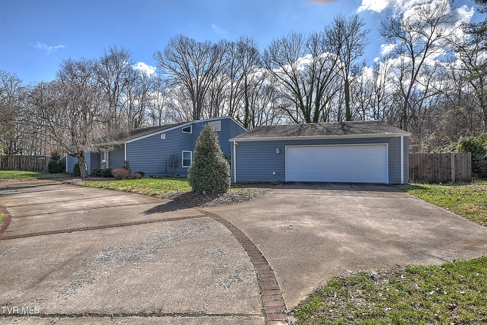 Photo #9: 1333 Dupont Drive