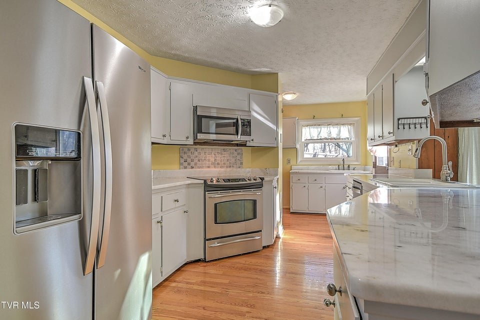 Photo #18: 1333 Dupont Drive