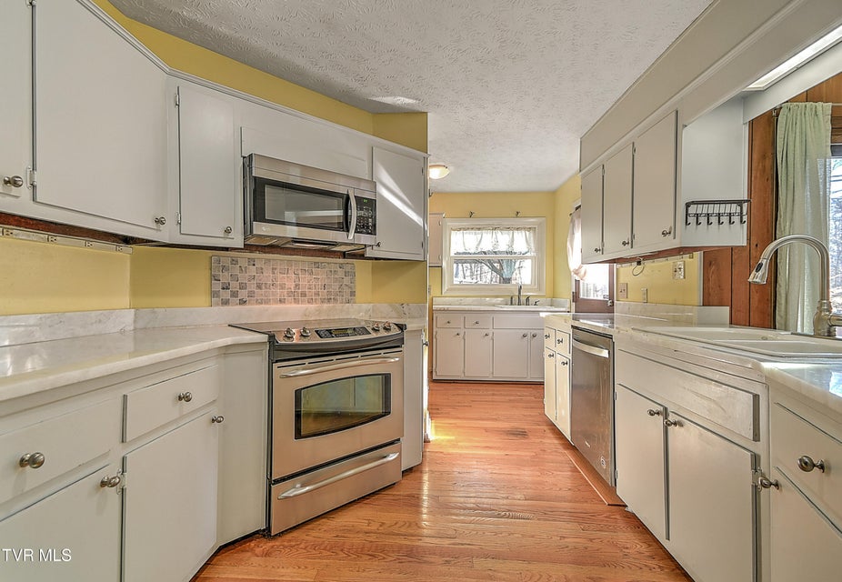 Photo #20: 1333 Dupont Drive