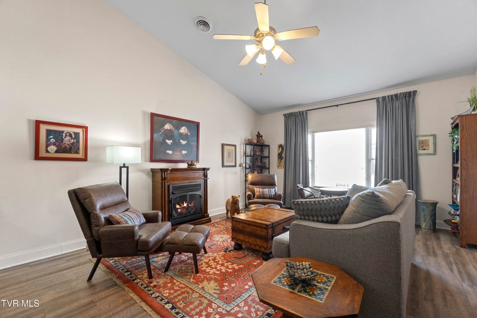 Photo #7: 112 Southridge Drive