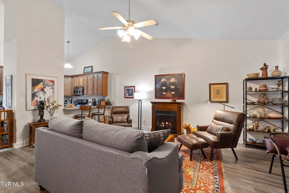 Photo #8: 112 Southridge Drive