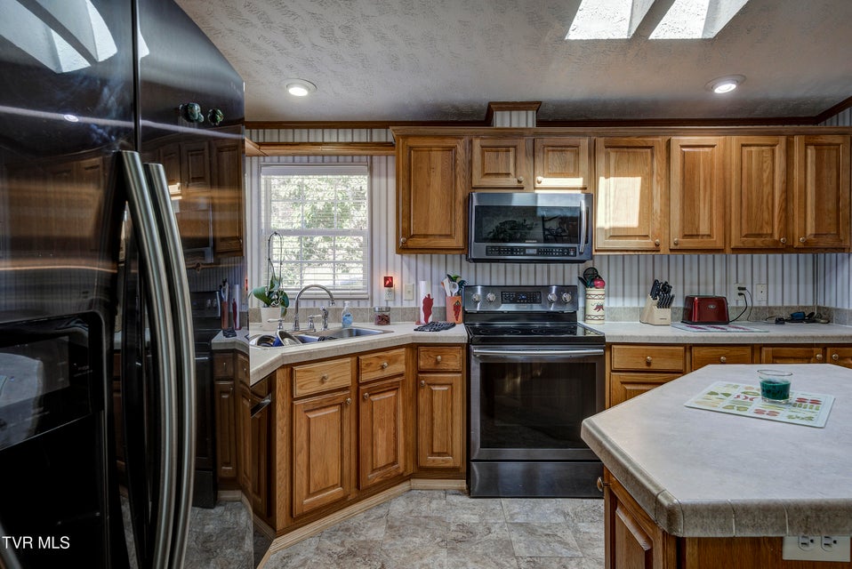 Photo #13: 126 Elizabeth Ann Drive