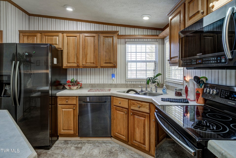 Photo #15: 126 Elizabeth Ann Drive