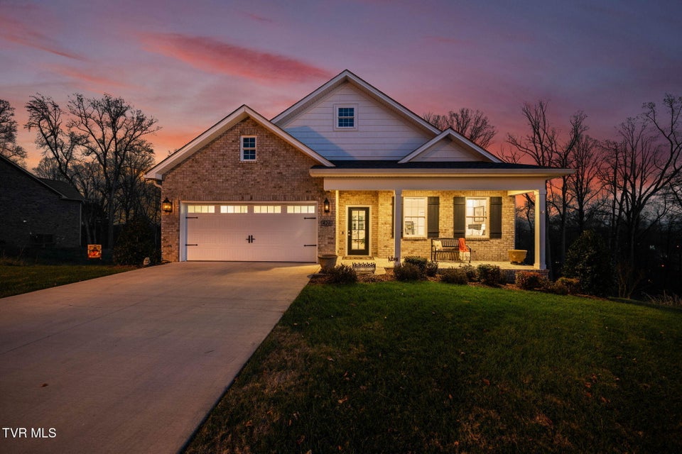 Photo #6: 426 English Ivy Trail