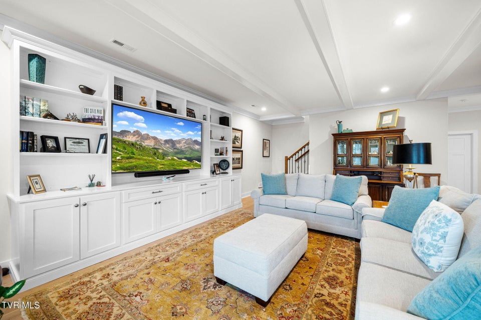 Photo #28: 426 English Ivy Trail