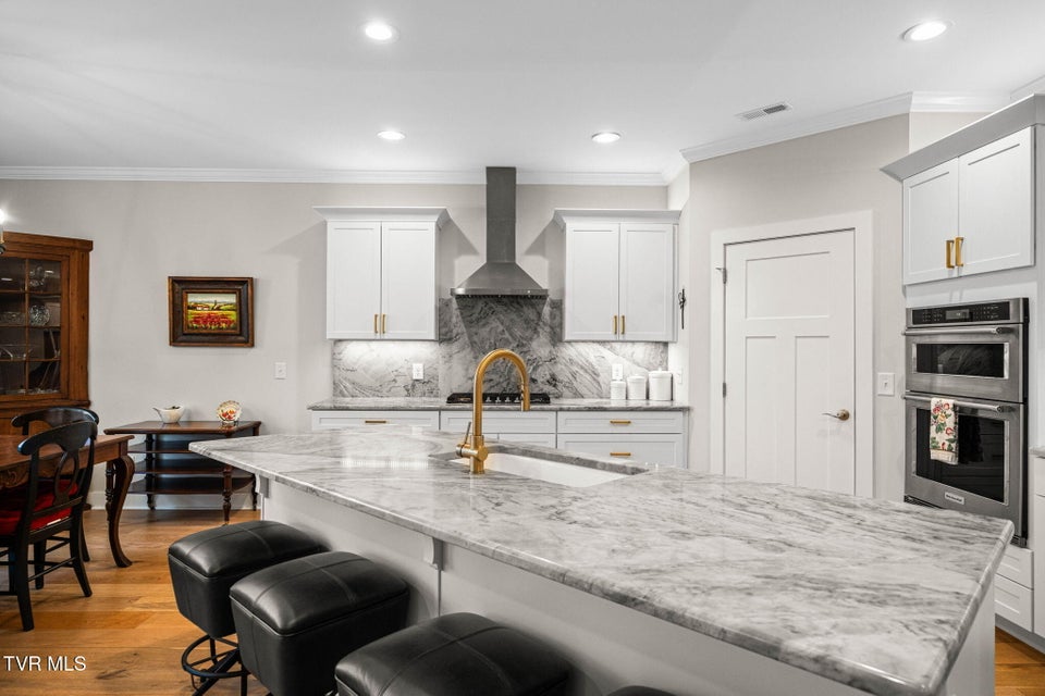 Photo #13: 426 English Ivy Trail