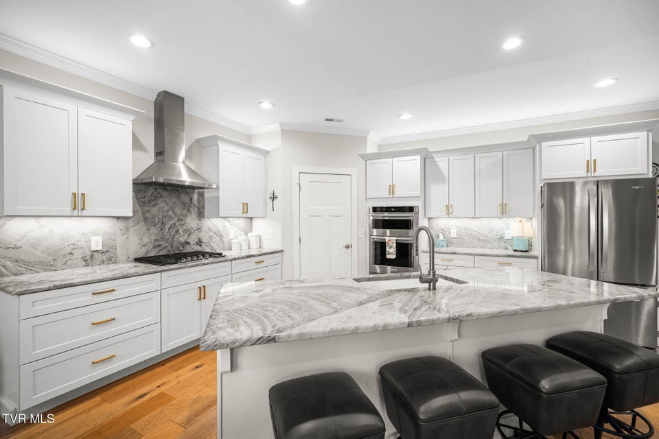 Photo #12: 426 English Ivy Trail