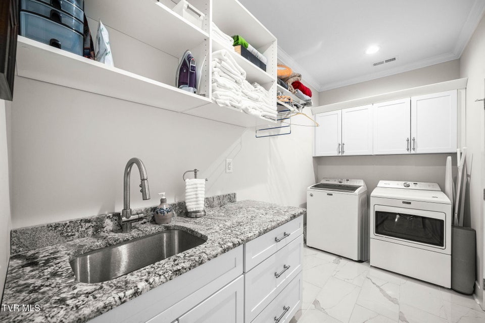 Photo #22: 426 English Ivy Trail