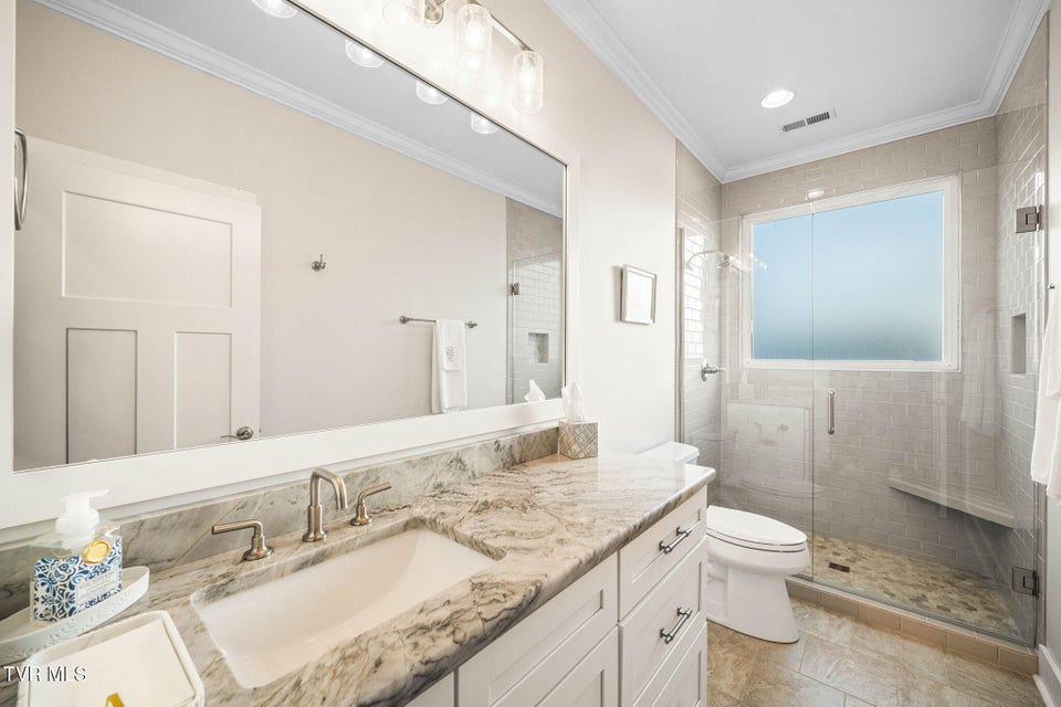 Photo #25: 426 English Ivy Trail