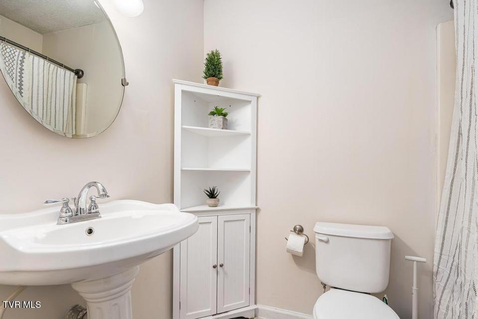 Photo #17: 20 Boone Hill Court