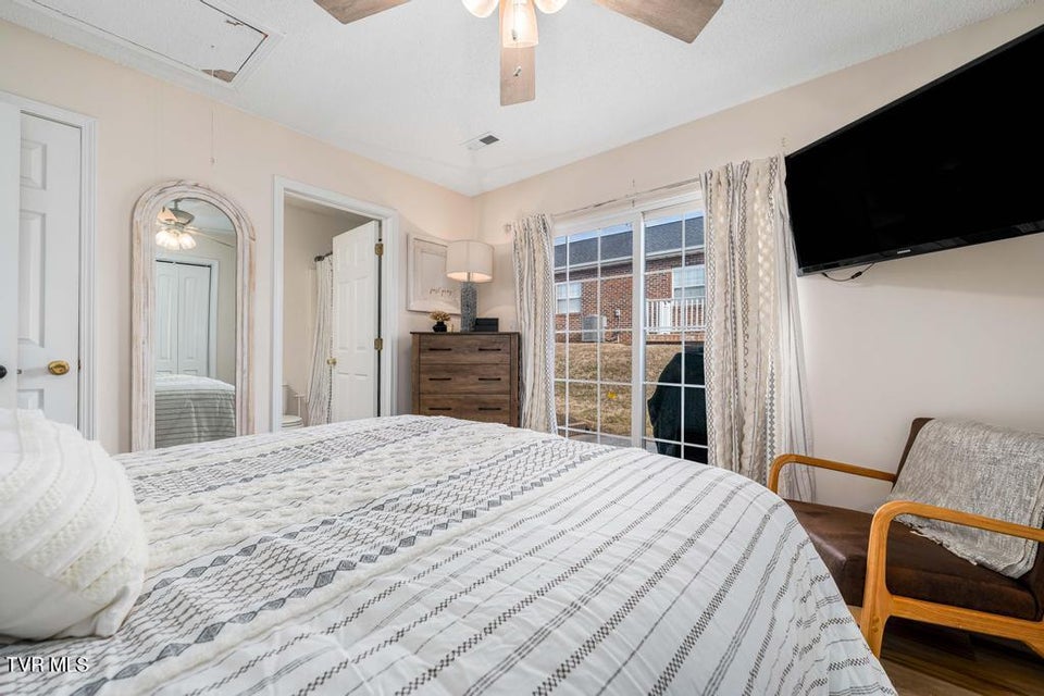 Photo #16: 20 Boone Hill Court