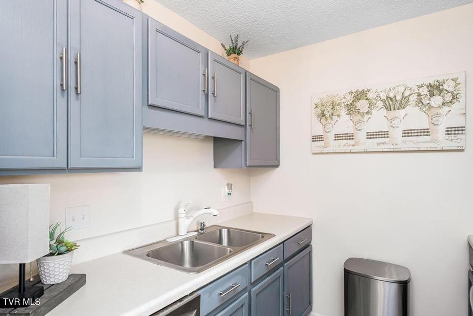 Photo #10: 20 Boone Hill Court