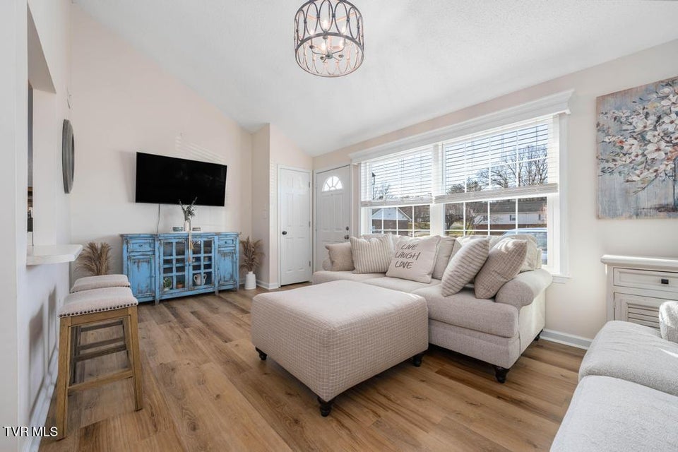 Photo #5: 20 Boone Hill Court