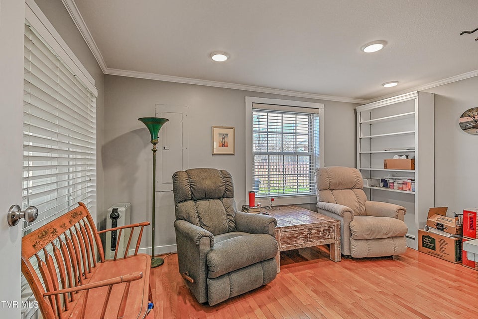 Photo #23: 1527 Edgemont Avenue