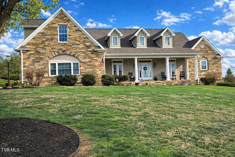 Photo #6: 204 Strawberry Field Drive