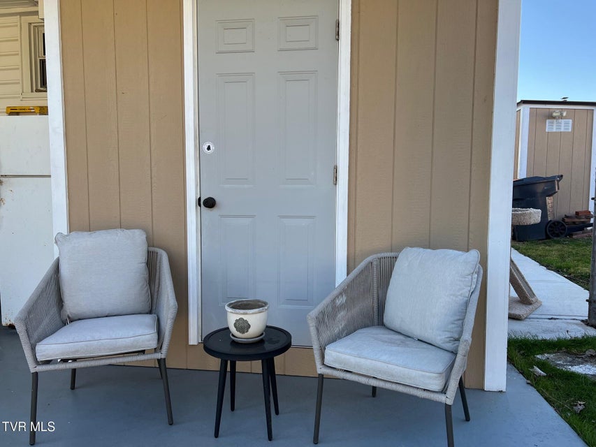 Photo #19: 1527 Edgemont Avenue