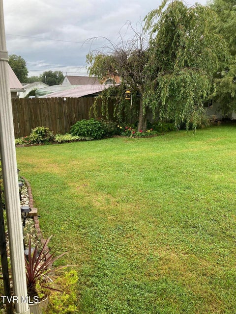 Photo #41: 1527 Edgemont Avenue