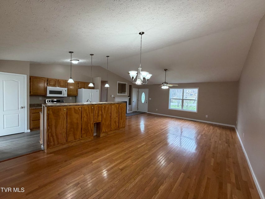 Photo #7: 885 Hartman Lane