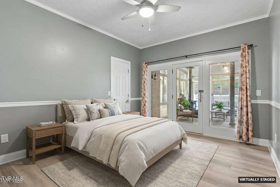 Photo #33: 165 Century Court