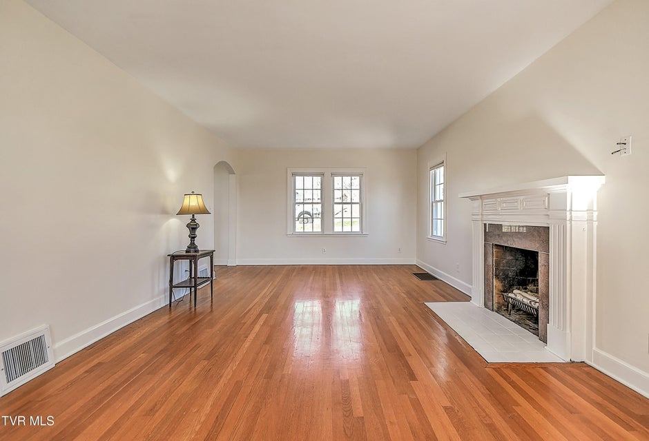 Photo #7: 161 Sevier Avenue