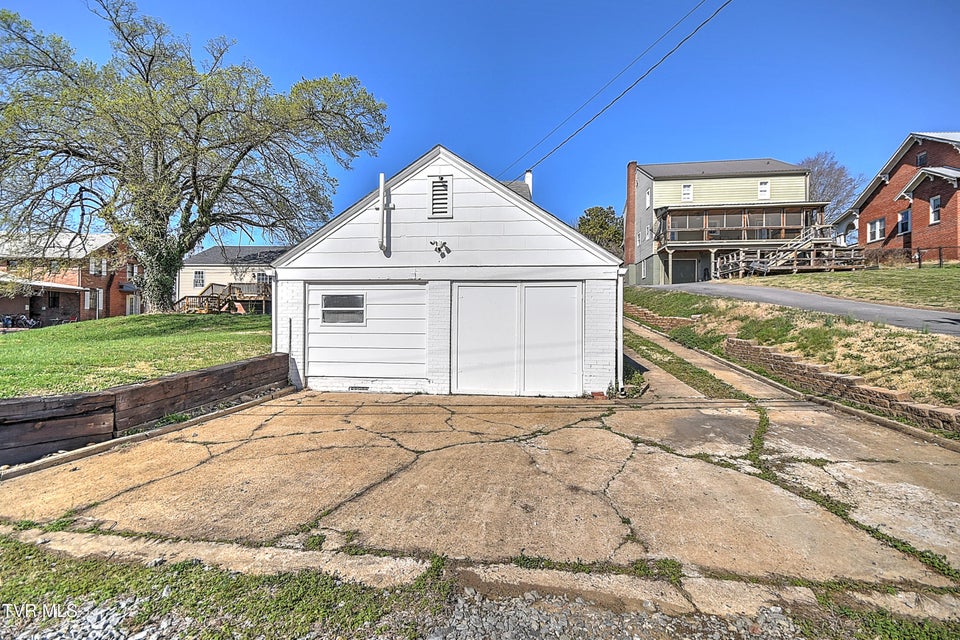 Photo #54: 161 Sevier Avenue