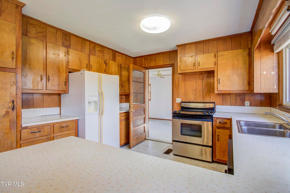 Photo #17: 24102 Crimson Drive