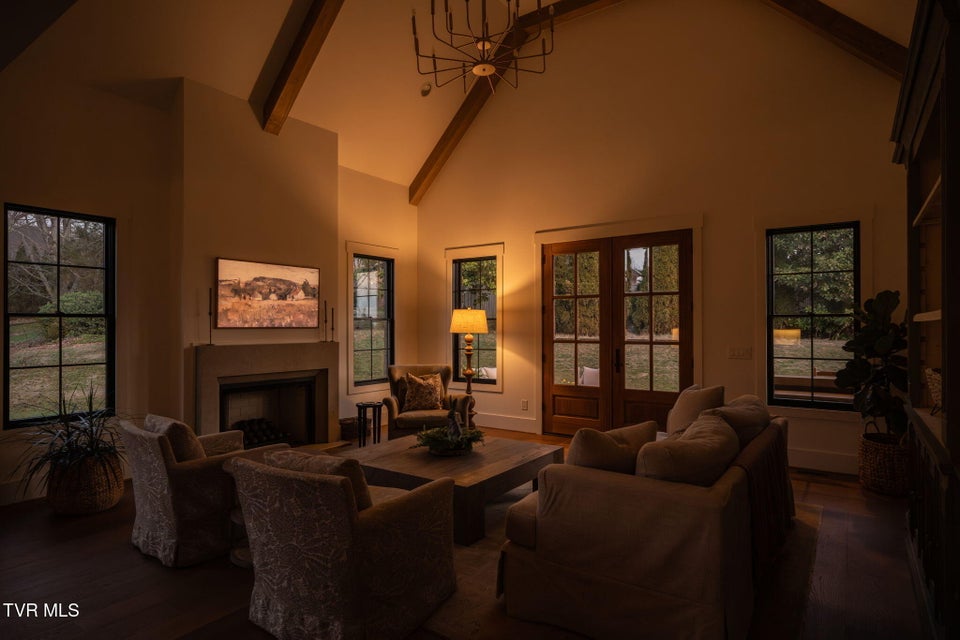 Photo #11: 302 Huntington Way