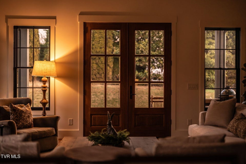 Photo #14: 302 Huntington Way