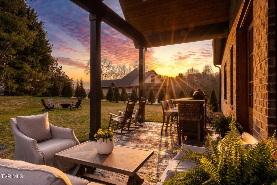 Photo #32: 302 Huntington Way