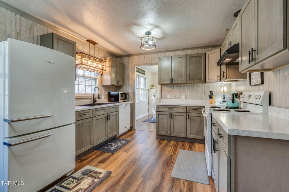 Photo #10: 5636 Apache Drive