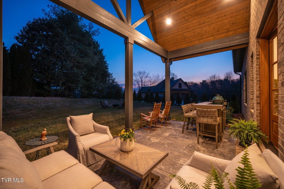 Photo #29: 302 Huntington Way